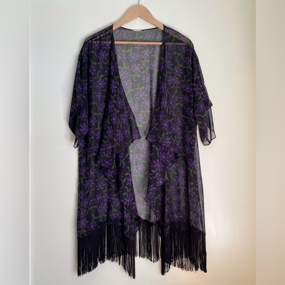 NWOT LuLaRoe ‘Monroe’ Sheer Kimono w/ Fringe, Black w/ Purple Flowers Size L